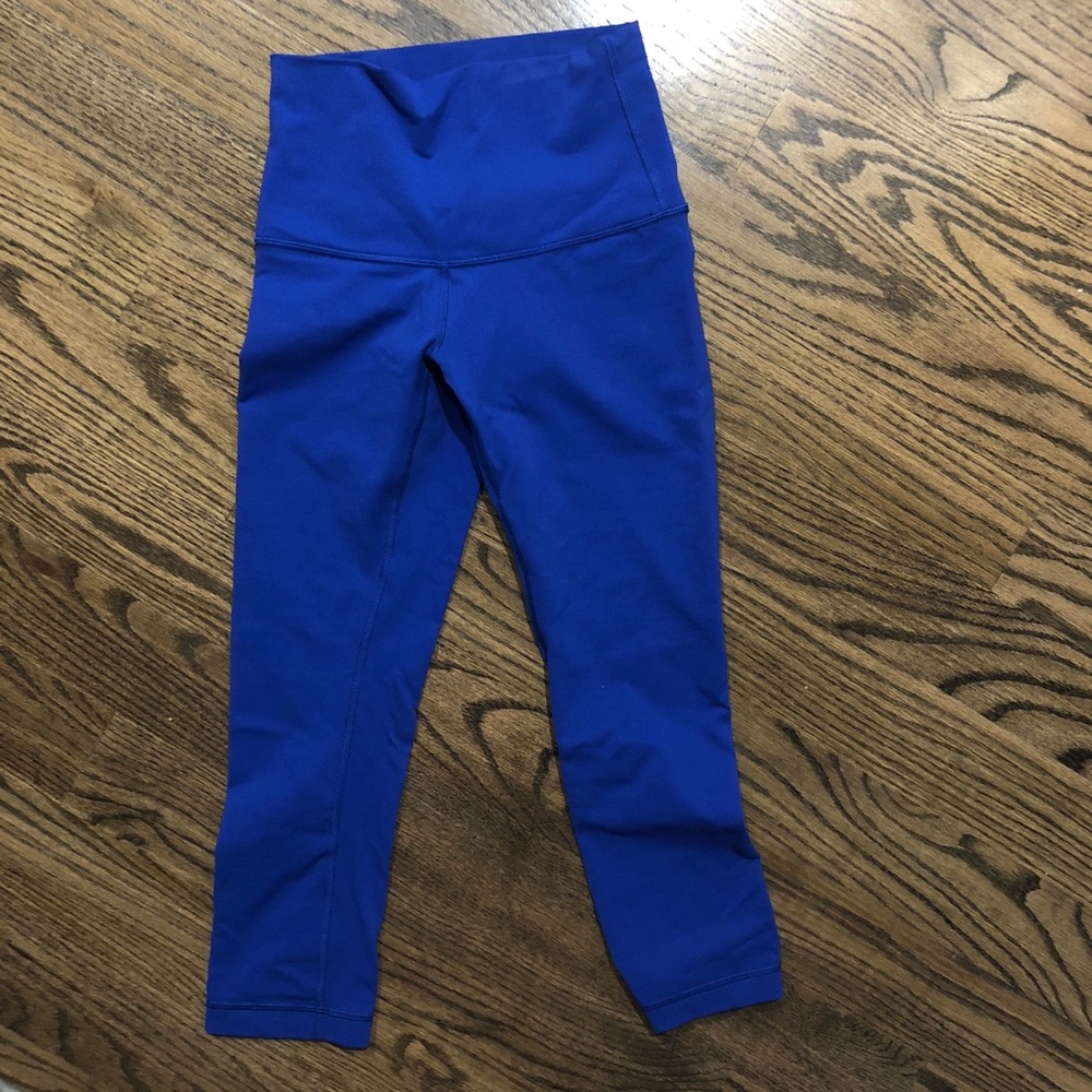 Lulu Wonder Under Cropped Leggings blue size 4